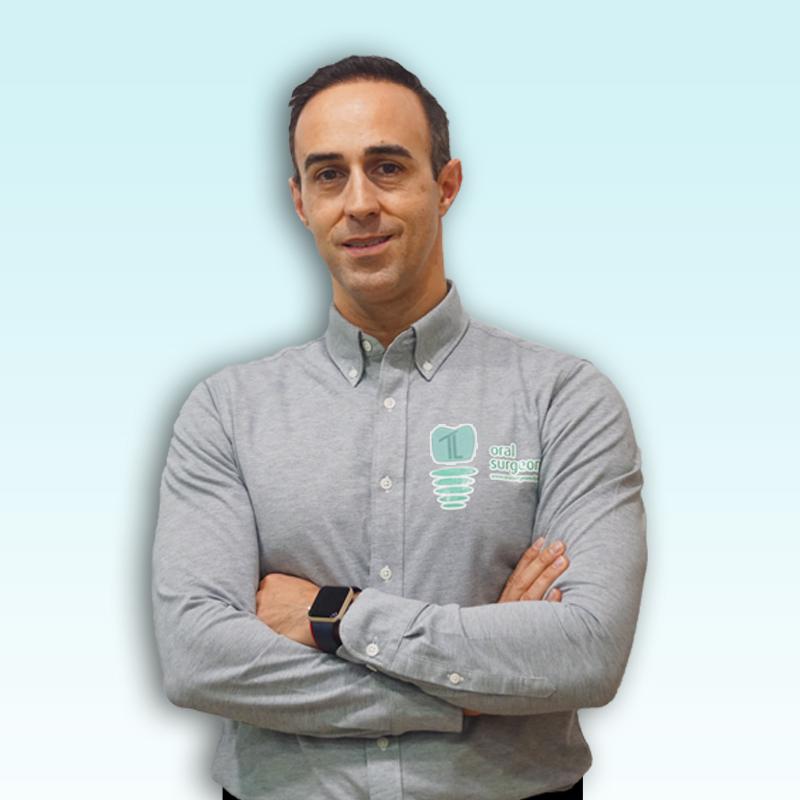 Dr. Leví Cuadrado